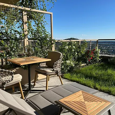 Apartment Exclusive Flat On With Panoramic Views *