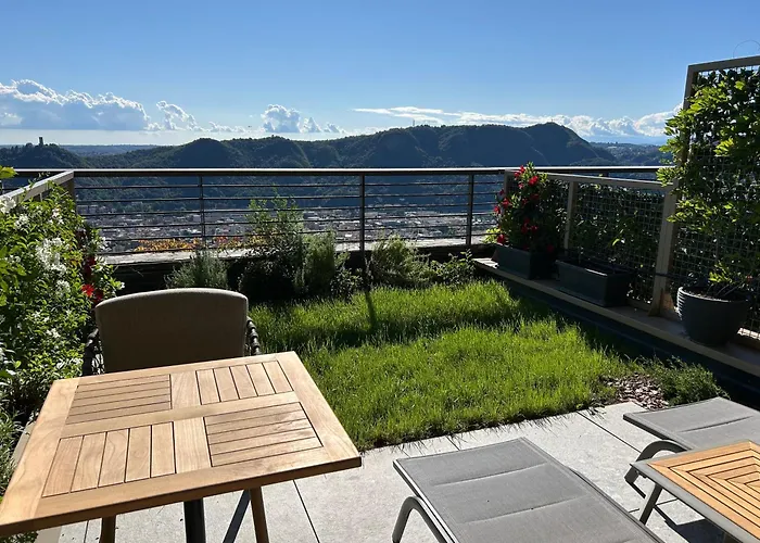 Exclusive Flat On With Panoramic Views Apartment *